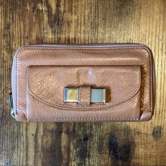 Authentic Chloe Lily Long Wallet - Picture 4 of 16